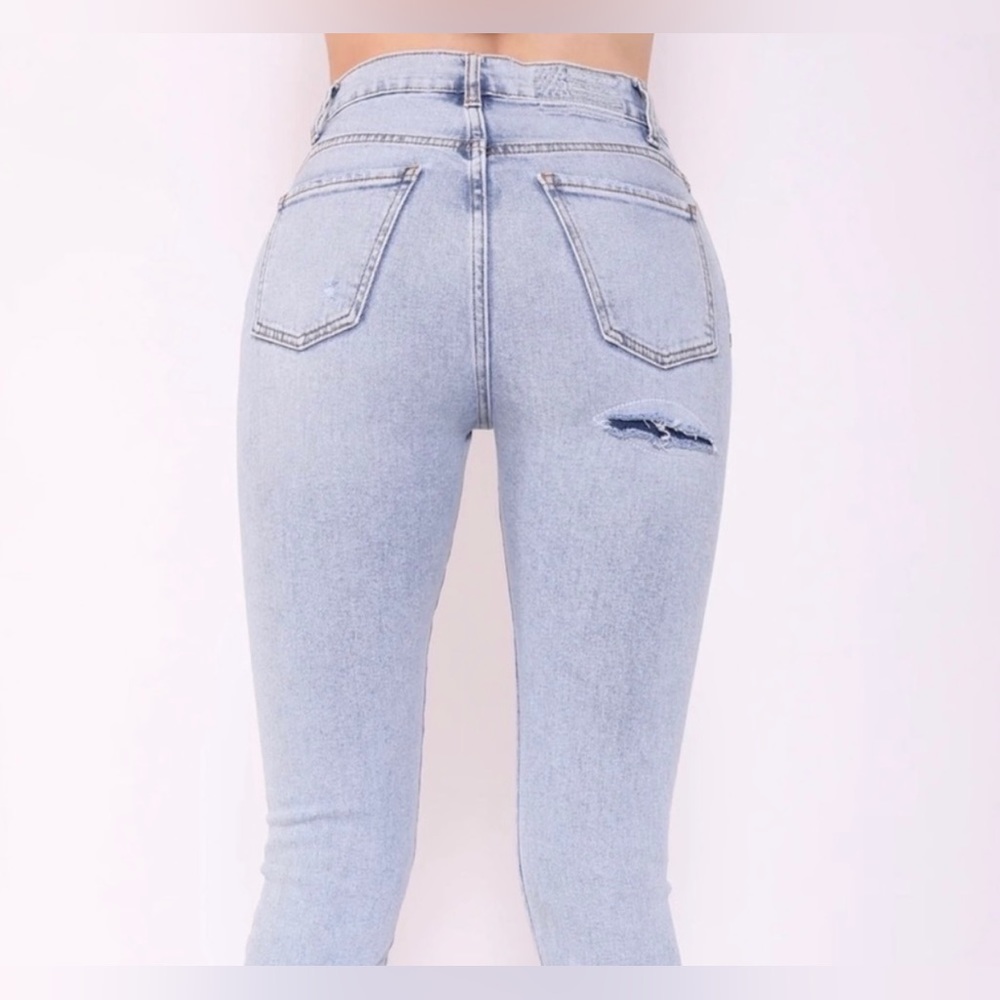 Revice Hourglass/Soulmate Ripped Distressed Acid Wash Jean